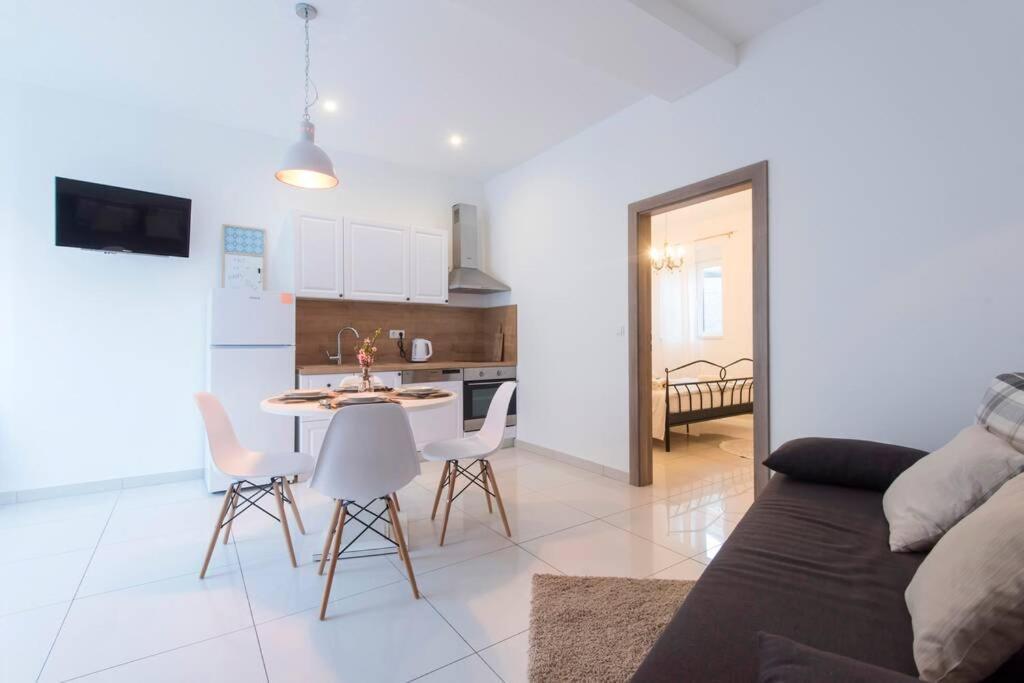 Apartman M&S 1 Kali, Otok Ugljan Appartement Buitenkant foto